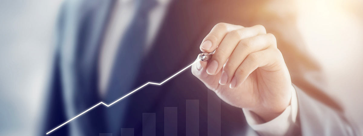 analysis-trading-strategies-risk-and-reward-ratio-man-graph-image